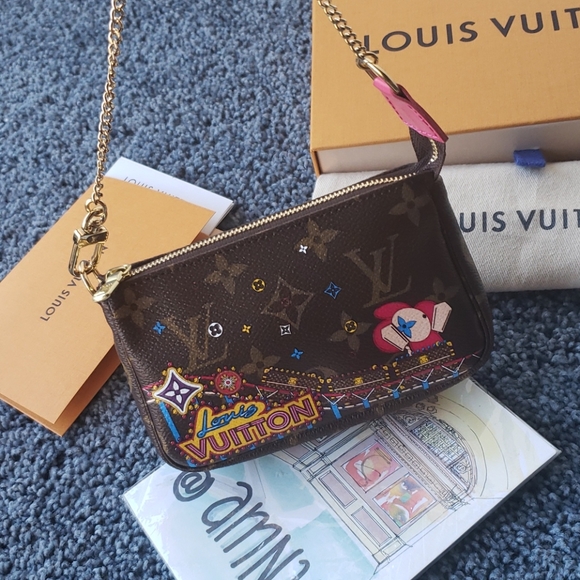 BRAND NEW Louis Vuitton Vivienne Mini Pochette - Picture 7 of 8